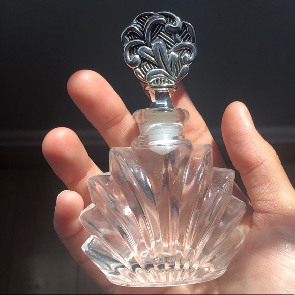 Vintage glass bottle - Picture 1 of 5